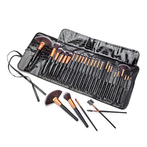 Rio 24-Piece Make Up Brush Set - Rio